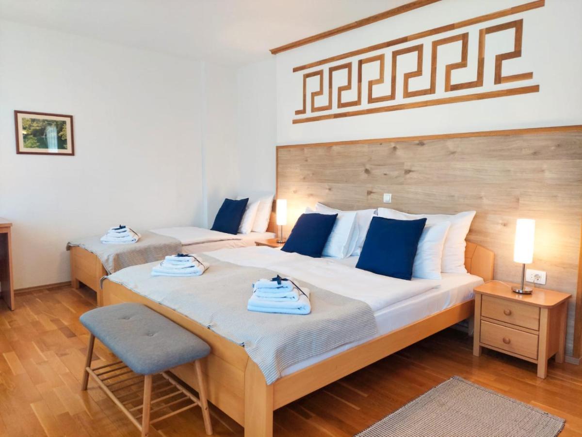 פליטויקה סלו Plitvice Lower Lakes Rooms מראה חיצוני תמונה